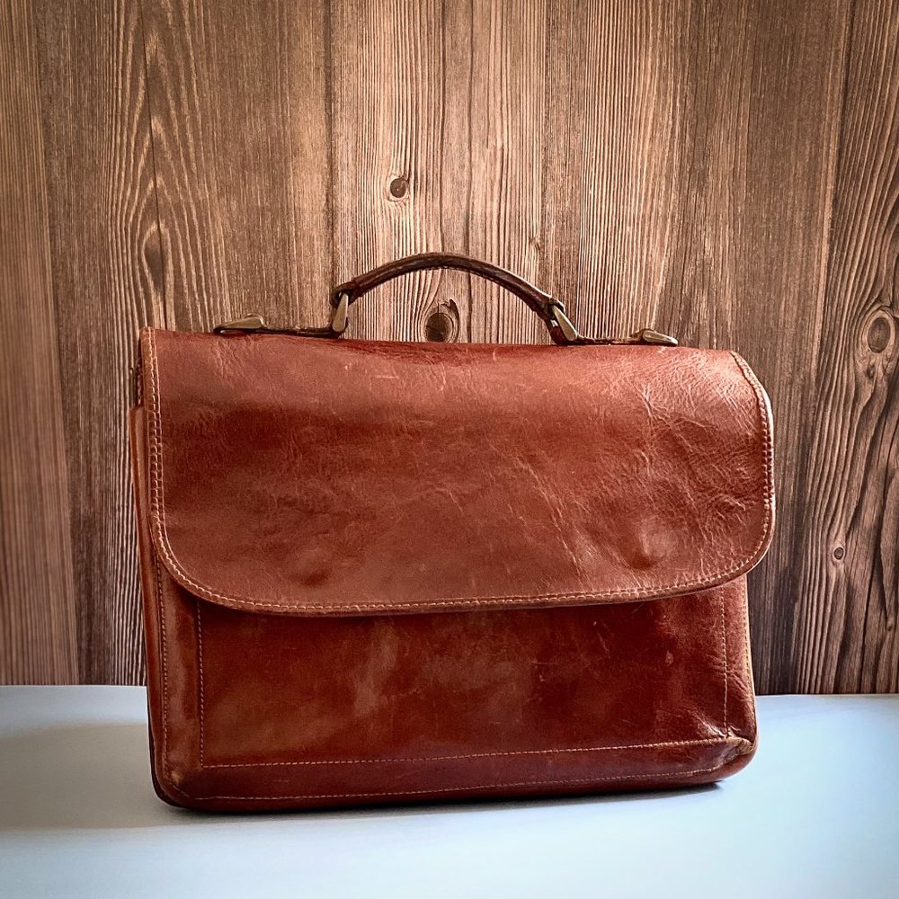 Vintage CLAUDIO FERRICI brown Italian leather messenger-style handbag